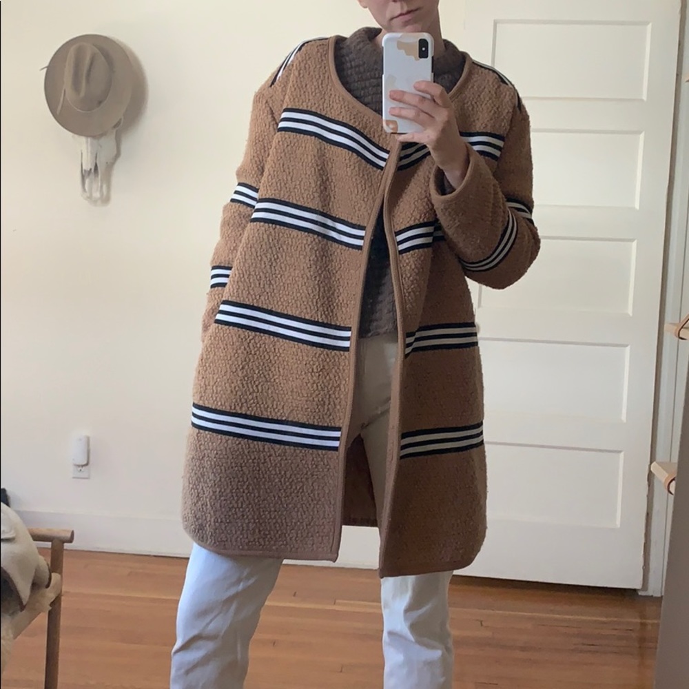 Stripe camel coat